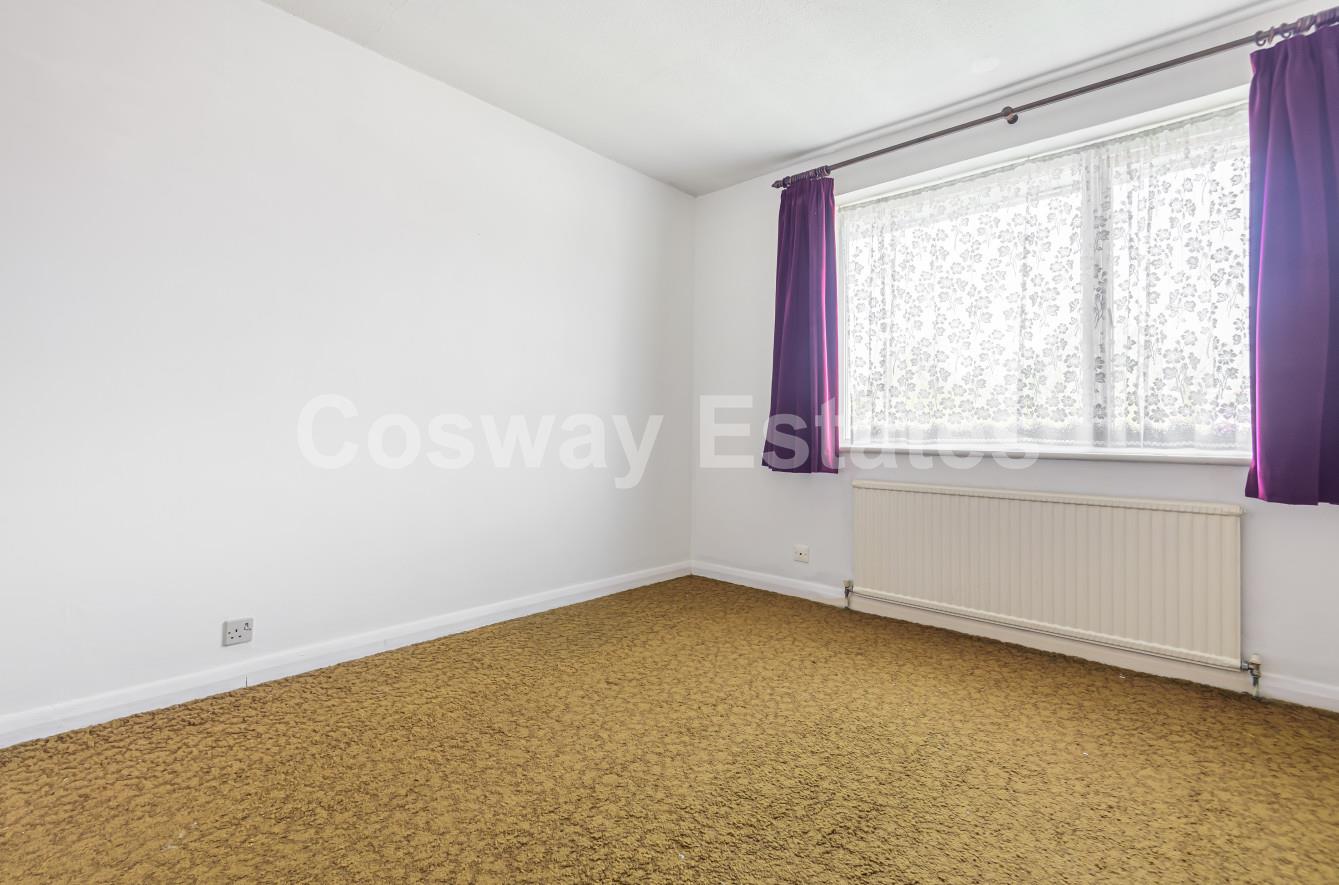 The Fairway, Mill Hill
